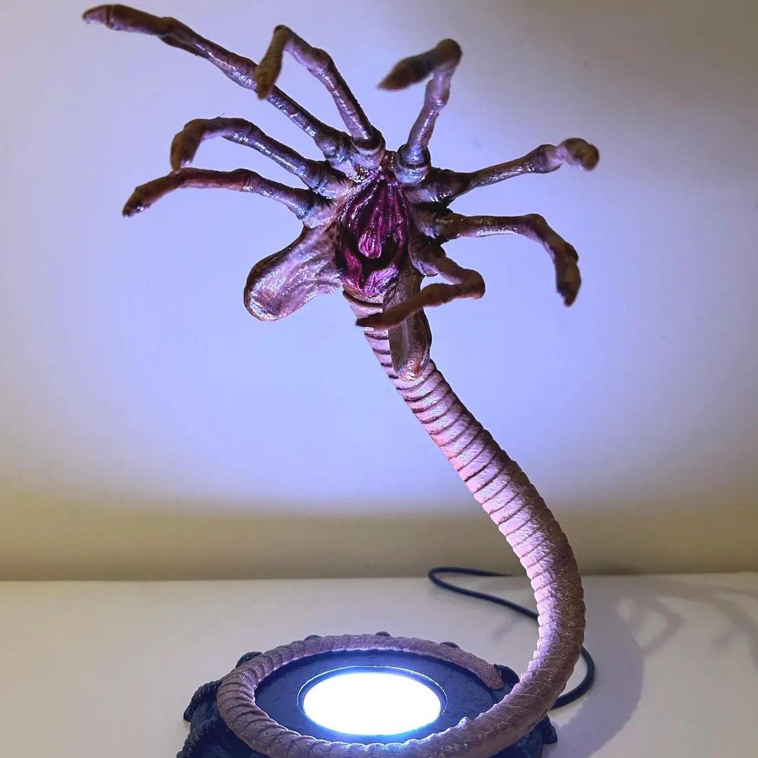 Ночник-фонарь Alien Facehugger – обзор и цена Halloween Pumpkin Decor Led